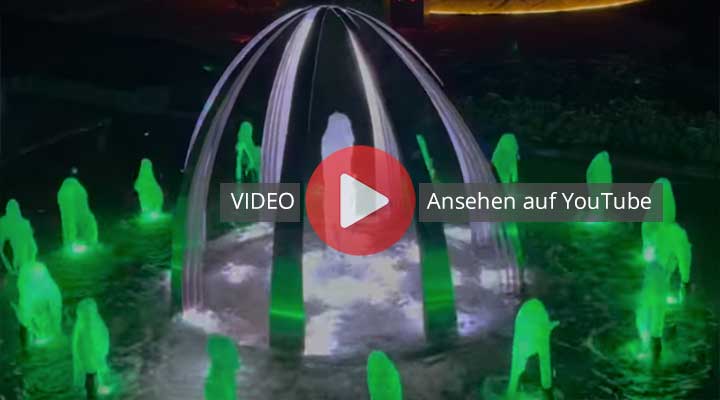 Wasserspiel und Lichtspiel im LE Showroom in Ebensfeld